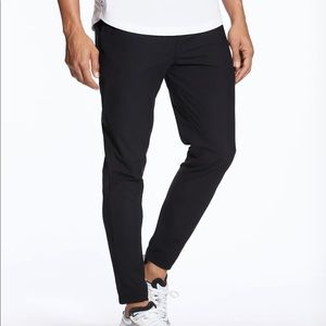 CUTS AO Black Jogger
